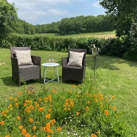 La Ruche לינה וארוחת בוקר 3*